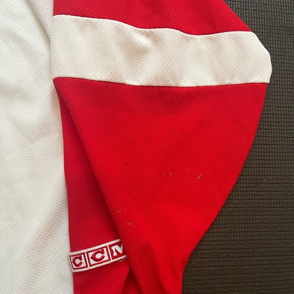 Detroit Red Wings Jersey - Picture 4 of 12